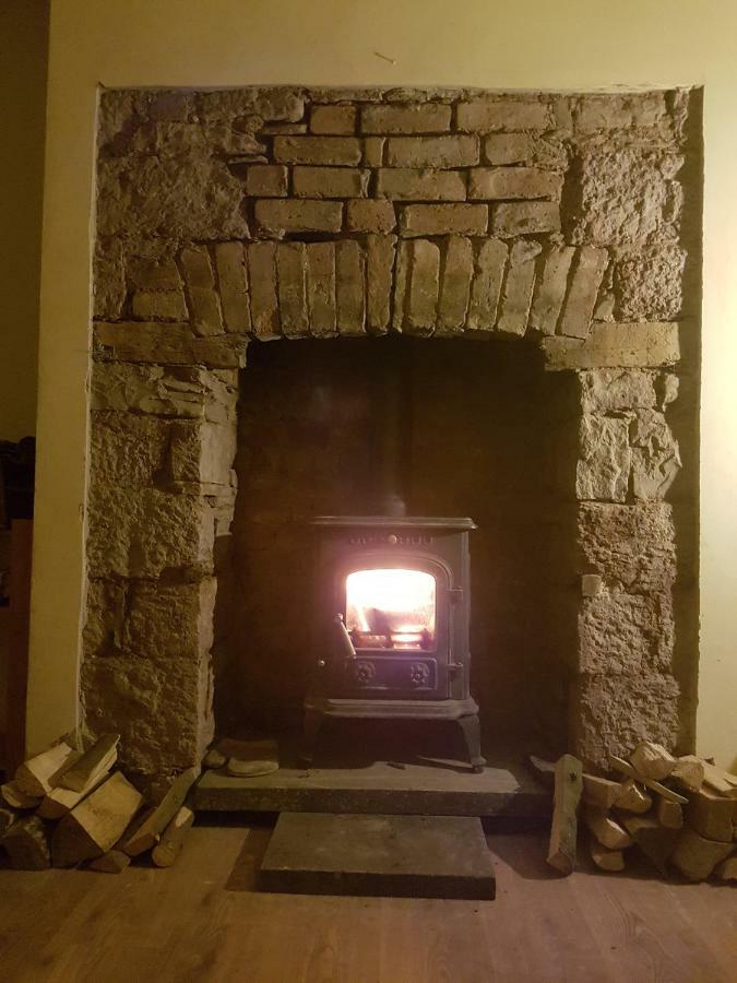 'Yellow Wood Micro Hostel-Eco Urban Bothy Style Very Basic But Cosy Redecorating But Cheap & Friendly Quiet Time Lockout 11Pm-7Am Bring Towel Or Hire Brecon Exterior photo